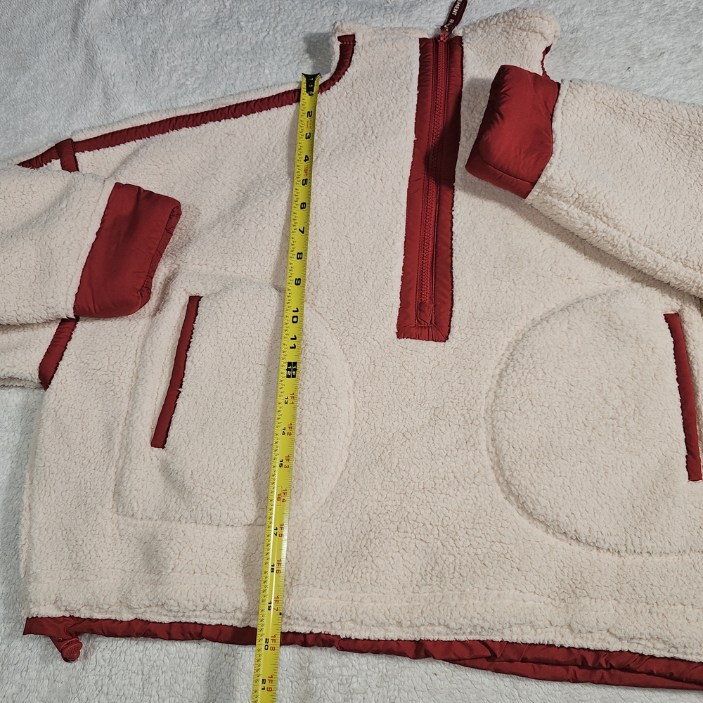 Women's Cream and Red Jacket - Picture 16 of 16